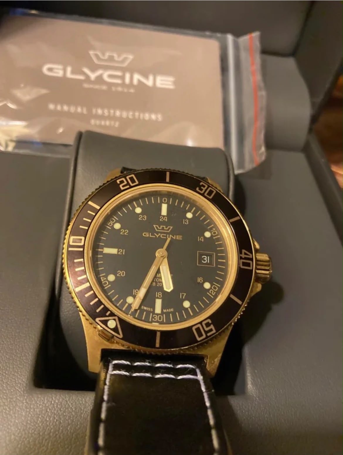 Glycine Combat Sub 42 Charcoal Gold