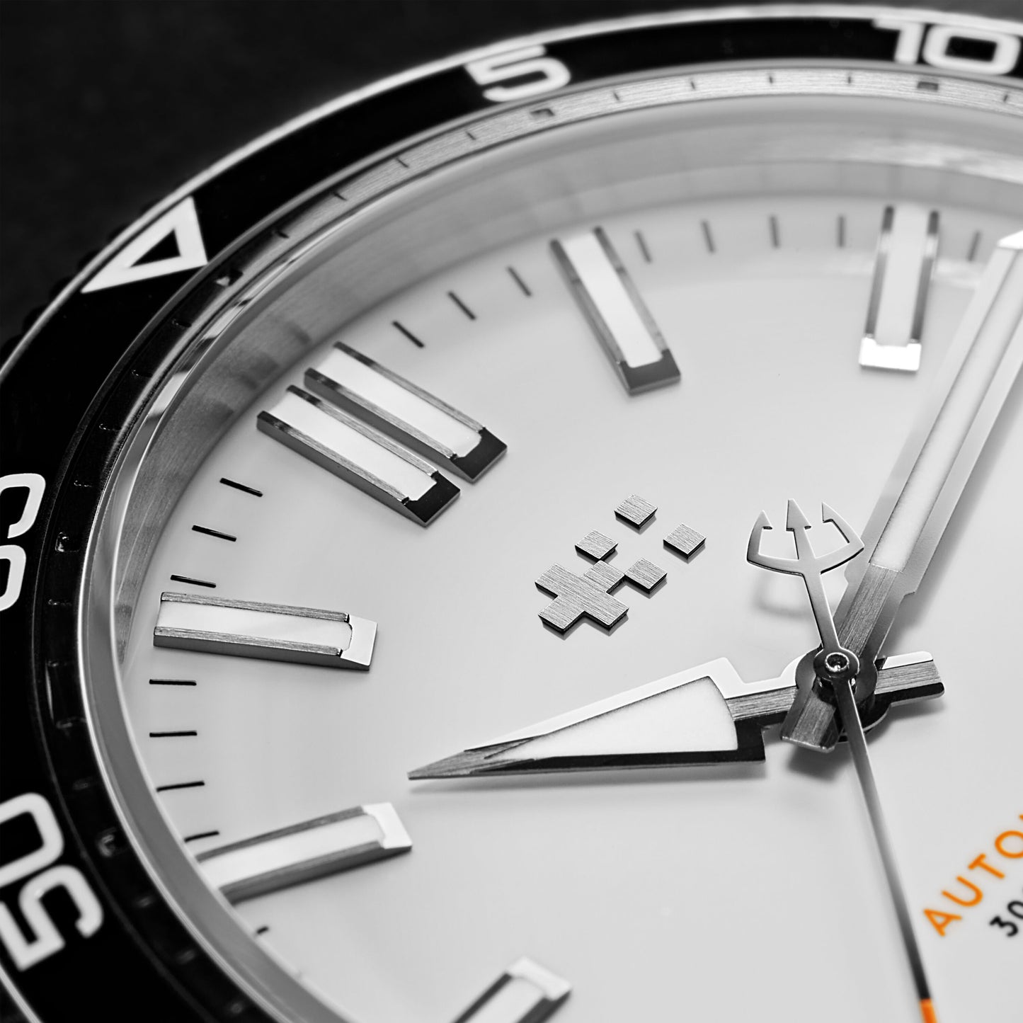 Christopher Ward C60 Trident Pro 300 - Blanco