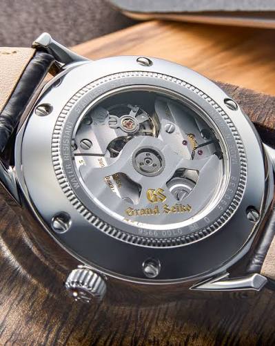 GRAND SEIKO SBGM257 “MOONDROP”