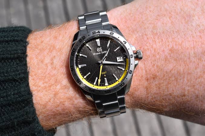 Grand Seiko Sport Collection, ref. SBGN001